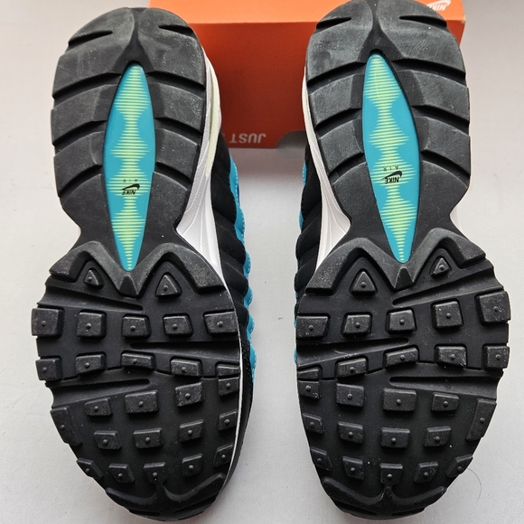 New kids Nike air max 95. Size 3.5y - Picture 4 of 6